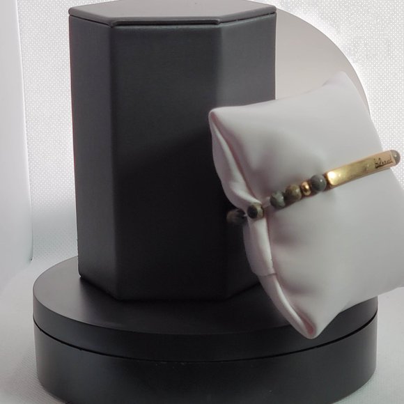 GRAY NATURAL STONE BEADS STRETCH BRACELET - Picture 4 of 8